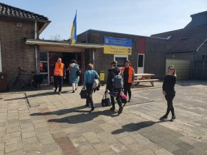 Oekraïense vluchtelingen komen aan in Bunschoten